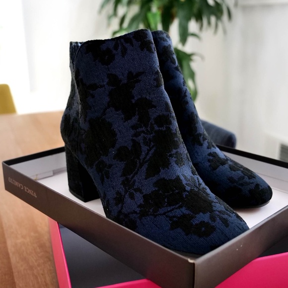 Vince Camuto Kassie Suede Boots, Black and Blue Andromeda 11W — NEW - Picture 3 of 10
